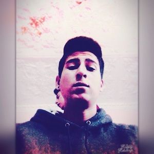 Meet your Posher, Moises